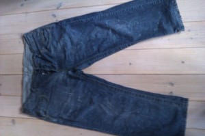 Jeans efter ødelæggelse